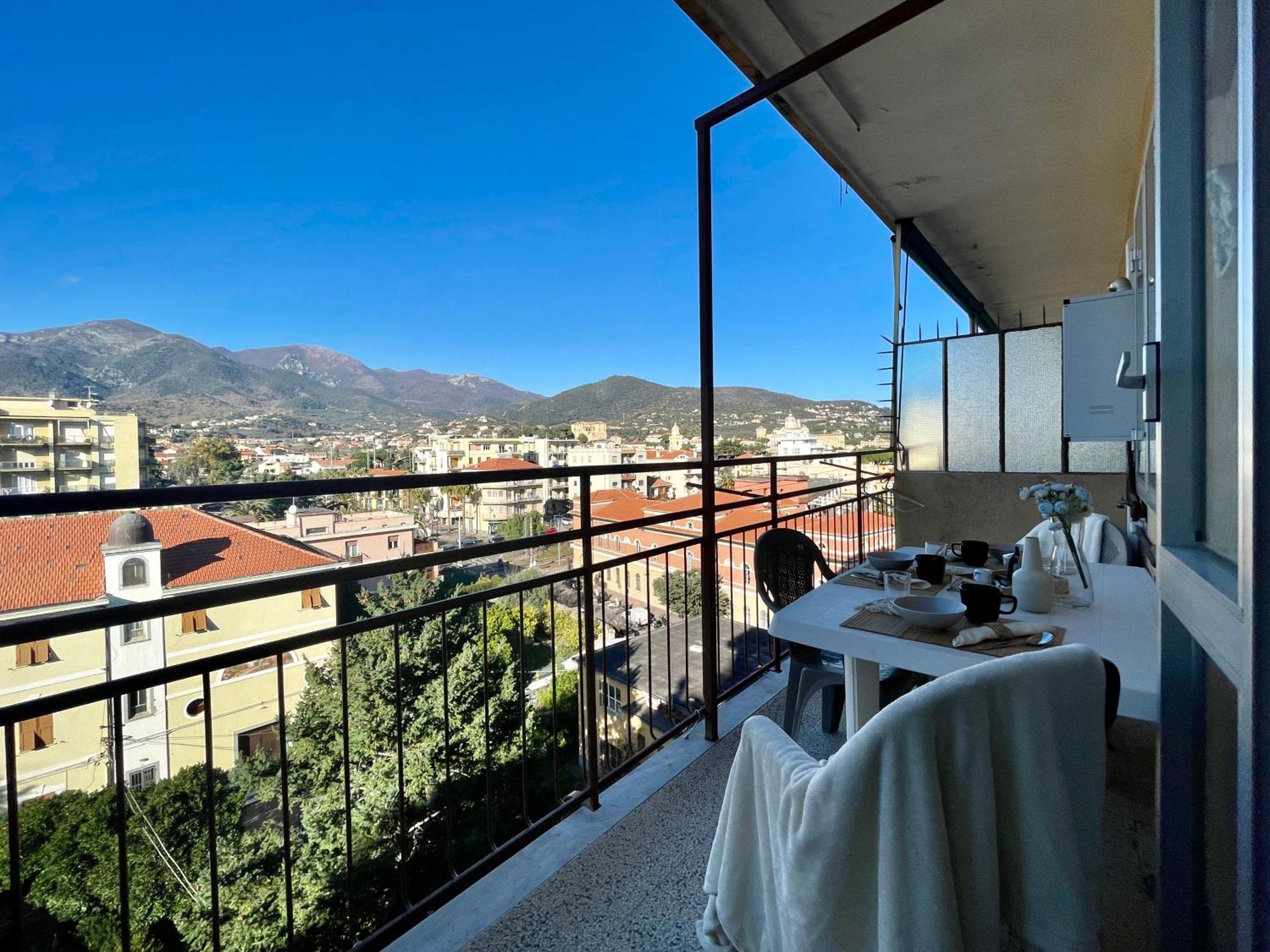 Апартаменти 150Mt Dal Mare Monolocale In Centro Con Vista Aperta, Wi-Fi E A/C Лоано Екстер'єр фото