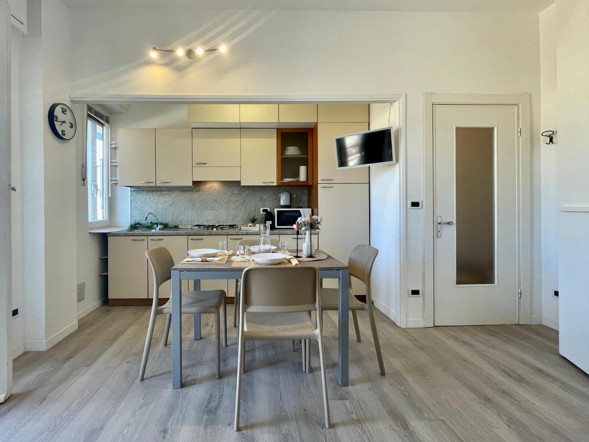 Апартаменти 150Mt Dal Mare Monolocale In Centro Con Vista Aperta, Wi-Fi E A/C Лоано Екстер'єр фото